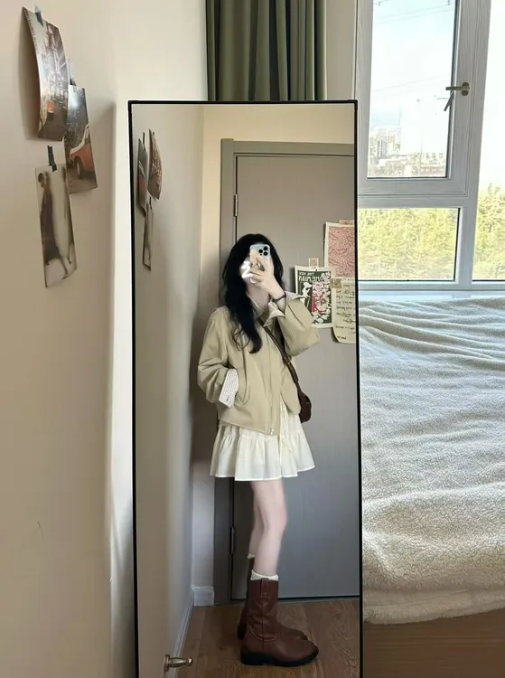 卡其色美式袖口条纹夹克女2025新款设计感白色高级感仙气两件套