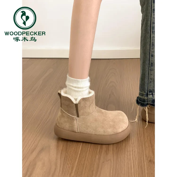 啄木鸟加绒加厚雪地靴女2025新款冬季东北厚底防滑保暖勃肯小短靴