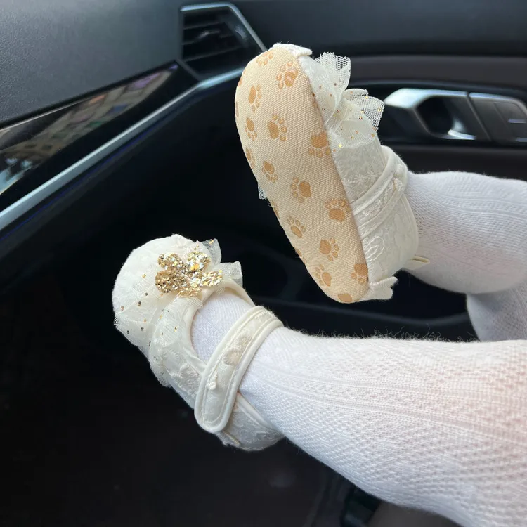 女宝宝婴儿鞋软底学步公主鞋春季蕾丝周岁宝宝百天6-8-12个月秋季