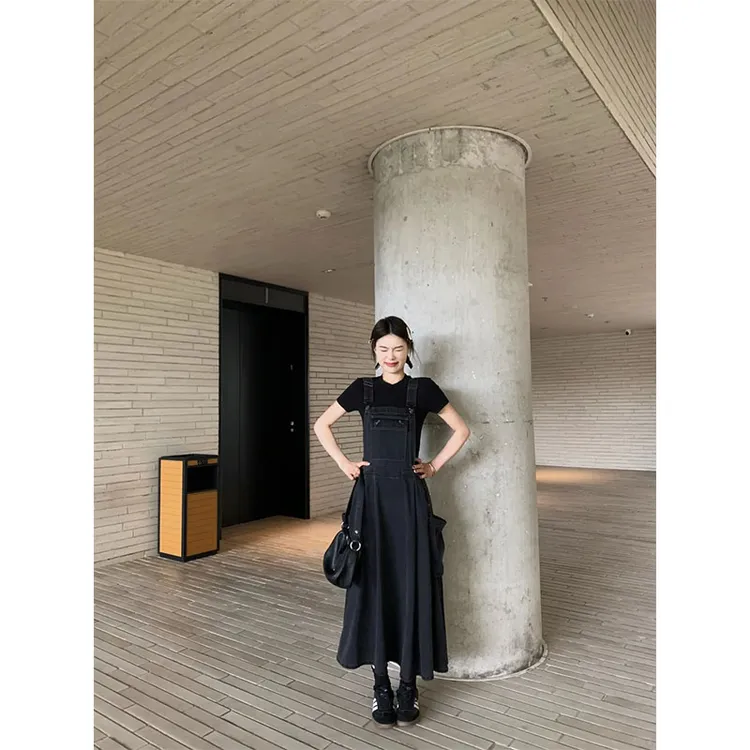 2025春季新款简约设计感黑色打底T恤上衣复古修身百搭牛仔背带裙