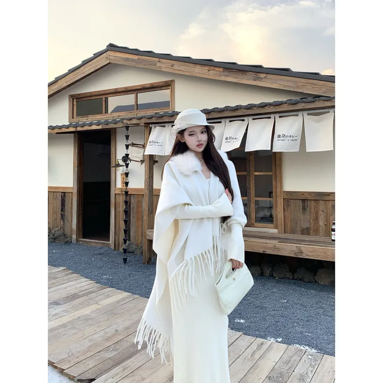 高级感内搭显瘦针织裙米驼色慵懒一片式毛领披肩气质温柔套装女秋