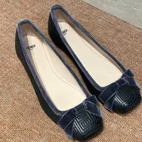 未使用 FENDI/芬迪 7姐专场/黑色蝴蝶结圆头皮鞋 38.5码
