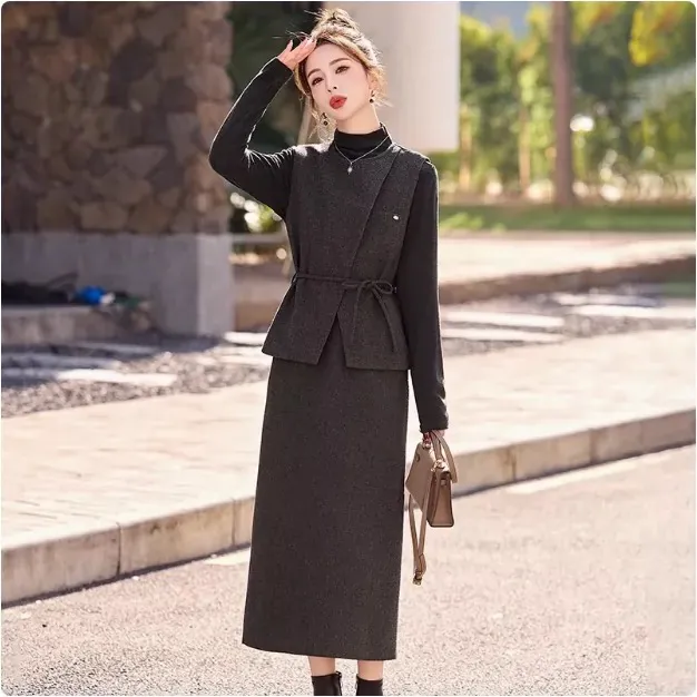 法式小香风气质毛呢马甲半身裙套装女春季新款