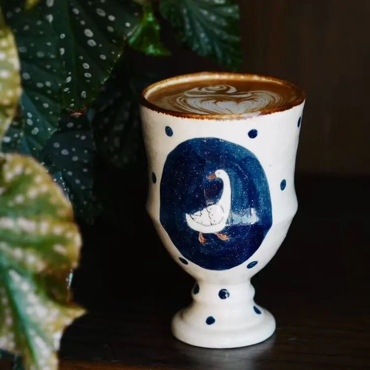 星空鹅高脚杯手握杯270毫升（85折优惠）