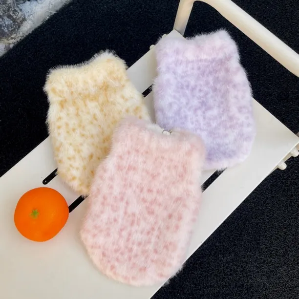 维多利亚秘密秋冬保暖狗狗仿兔毛衣服加绒马甲可爱围巾耳朵帽子