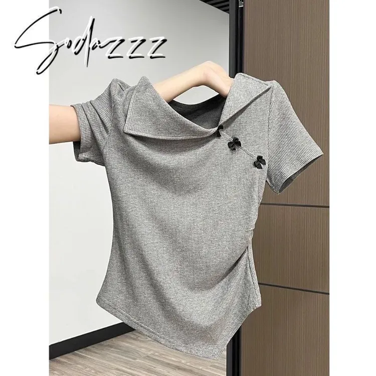 灰色翻领露锁骨正肩短袖恤女夏季不规则蝴蝶结修身掐腰短款上衣