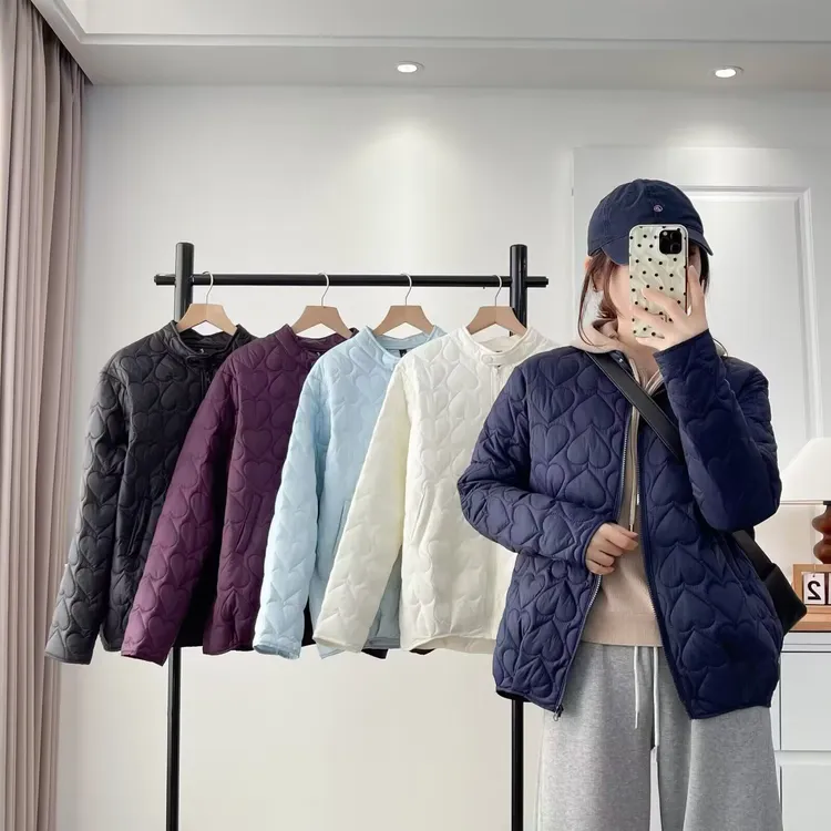 卡洛町大码女装110-205冬季新款休闲百搭桃心绣花纯色棉服5150