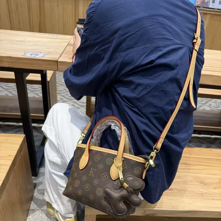 EK菜篮子手提斜挎大1014小1012菜篮子百搭轻奢时尚女士肩包经典