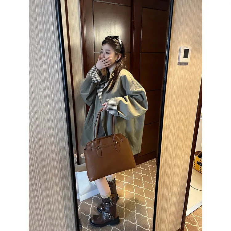 CHICRED 气氛图书馆双面可穿黑白格高品天丝宽松慵懒风衣外套春秋