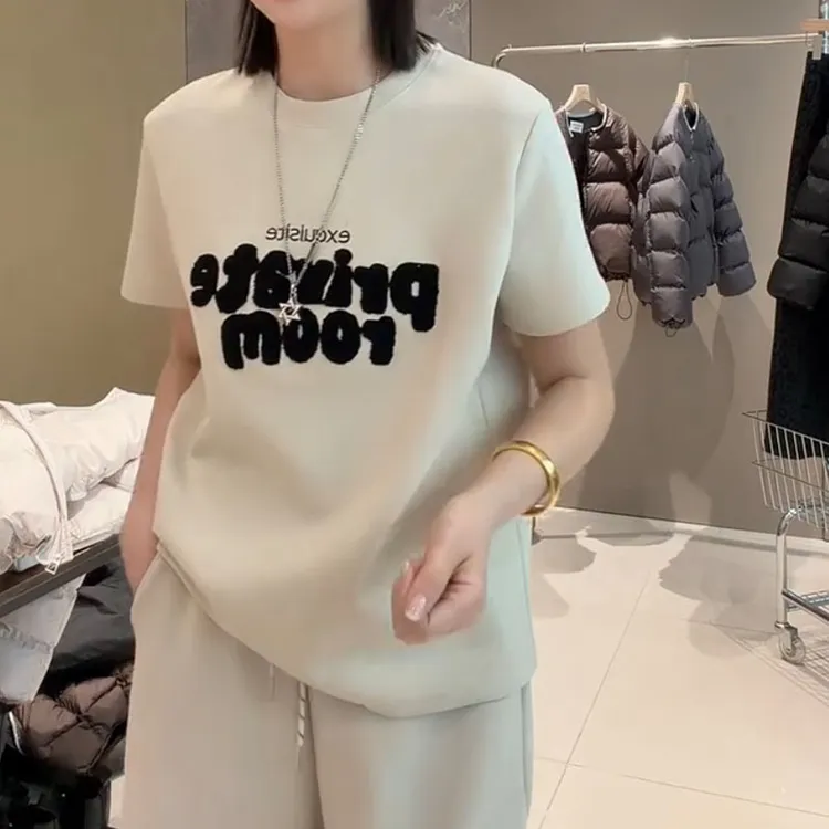 萱贝纯时尚显瘦加厚T恤打底衫女2025秋冬新款字母毛巾绣圆领短袖