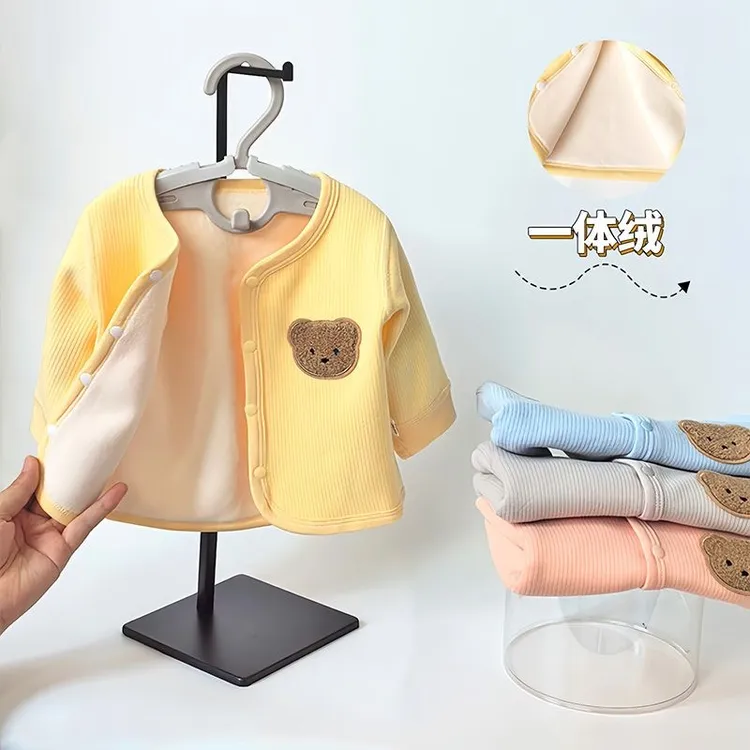 婴儿衣服秋冬保暖一体男女宝宝加绒小开衫外套婴幼儿披肩上衣GFW