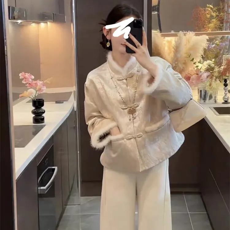 2025秋冬款新中式加棉外套女国风重工缎面提花盘扣拼接毛毛棉衣