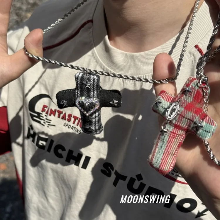 钛钢项链 复古格子布多巴胺y2k项链男十字架甜酷辣妹欧美女毛衣链