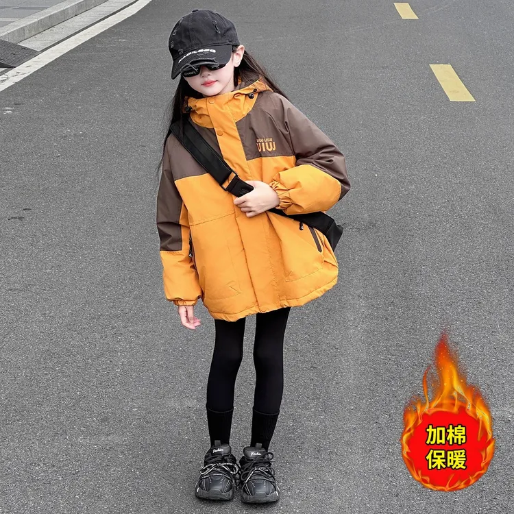 女童超好看加厚外套秋冬2025新款女大童冬装冲锋衣三合一夹棉风衣