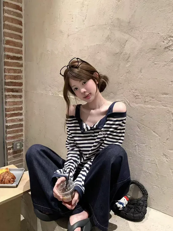 iNSLiiSA 条纹甜辣风一字肩长袖t恤女假两件显瘦休闲慵懒风上衣