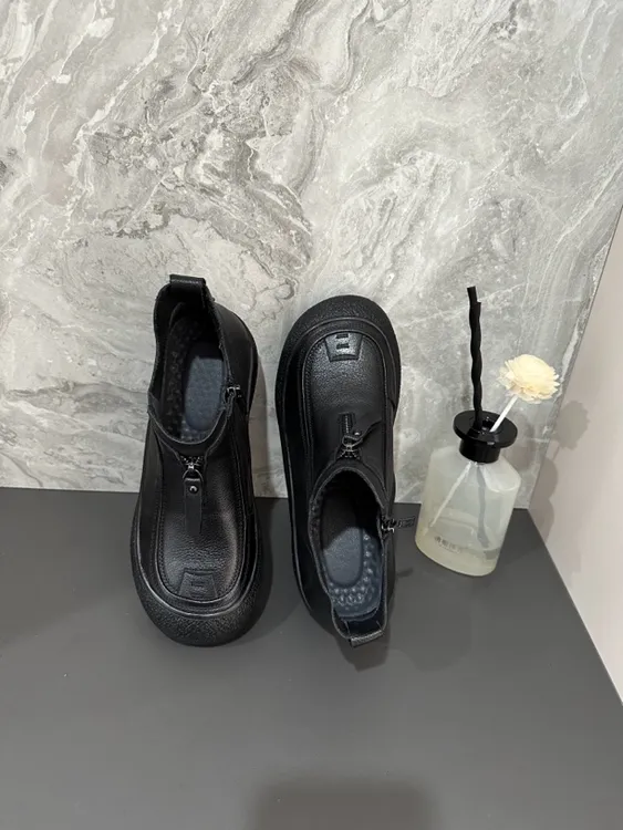 复古真皮厚底马丁靴女2025春秋新款单皮小短靴软底舒适妈妈鞋