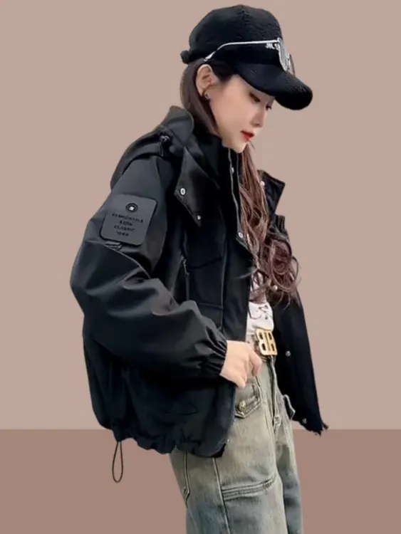 超火冲锋衣短外套春秋季女装2025新款今年流行爆款小个子夹克上衣