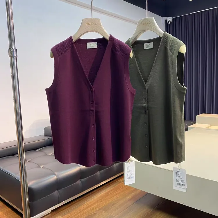 美丽诺羊毛V领开胸背心76228 BX0204