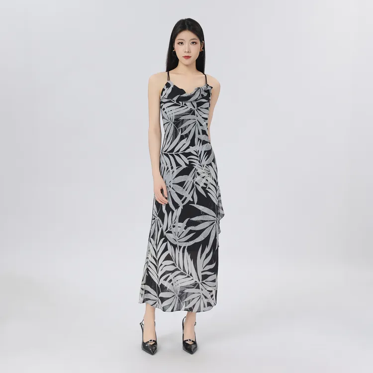 阿玛施AMASS法式浪漫优雅吊带裙夏季新品女装度假风长裙子550045