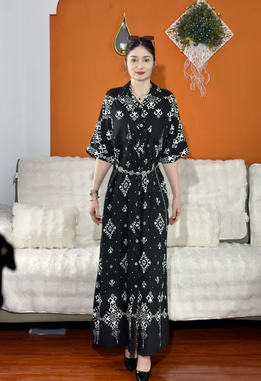 2025新款民族风连衣裙气质女士长款