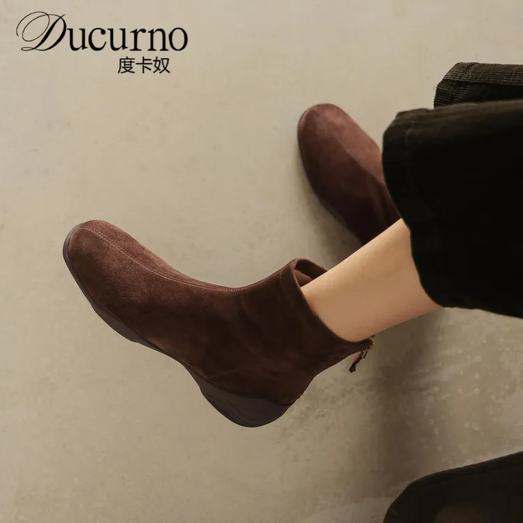 度卡奴时尚ins运动底羊皮百搭妈妈舒适磨砂平跟真皮瘦瘦靴子女
