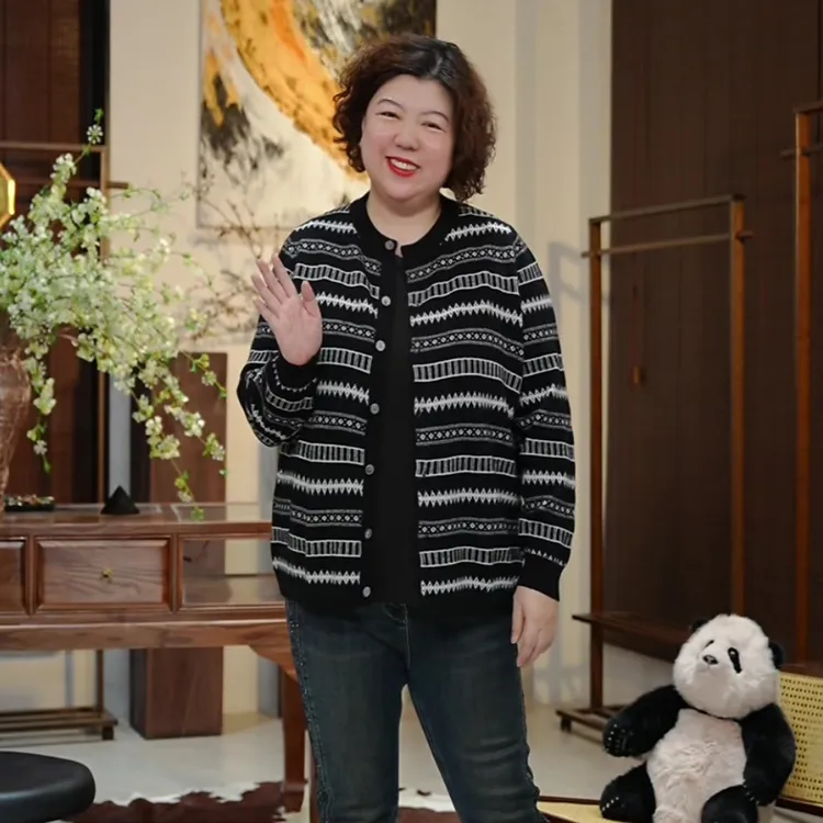 金雀绫【鬼马精灵】时尚提花针织加宽加大开衫毛衣SZAK3THY178