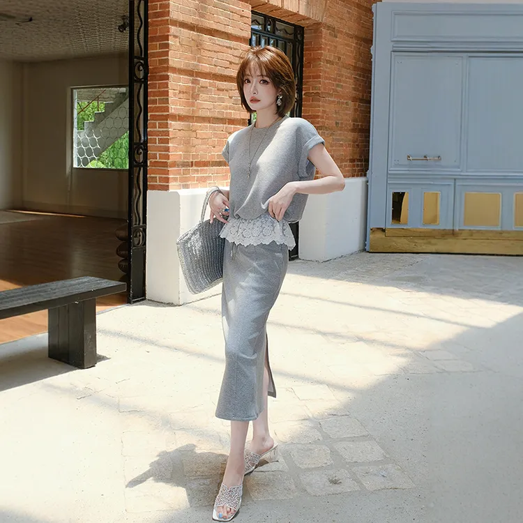 MIUCO麻灰色连肩袖圆领蕾丝短袖上衣+高腰直筒裙套装T8963S4138