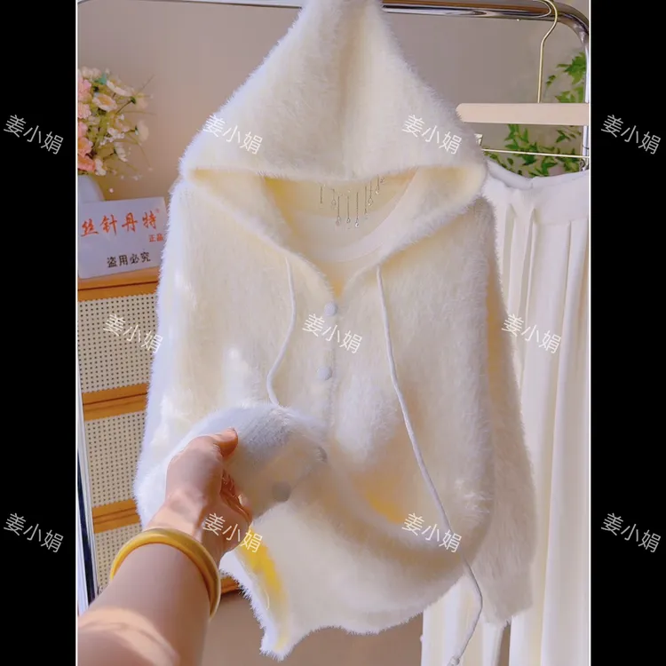 2秋冬季口袋加厚开衫毛衣女2025新款韩版休闲洋气连帽针织衫外套