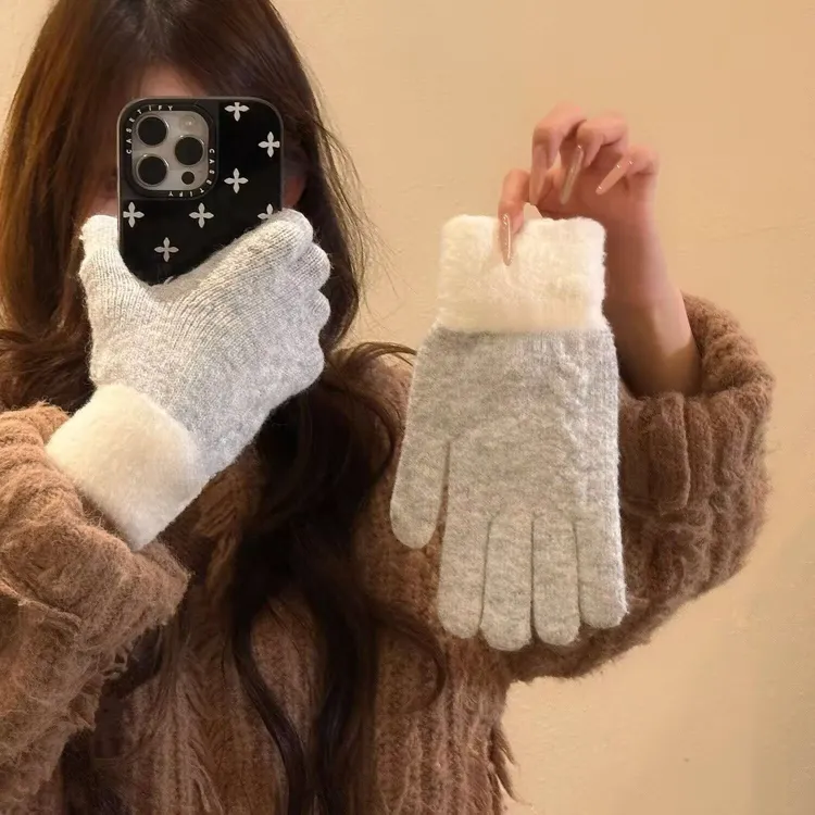 女士手套秋冬季保暖防寒亲肤漏指可触屏女生骑车防冻加厚针织FFW