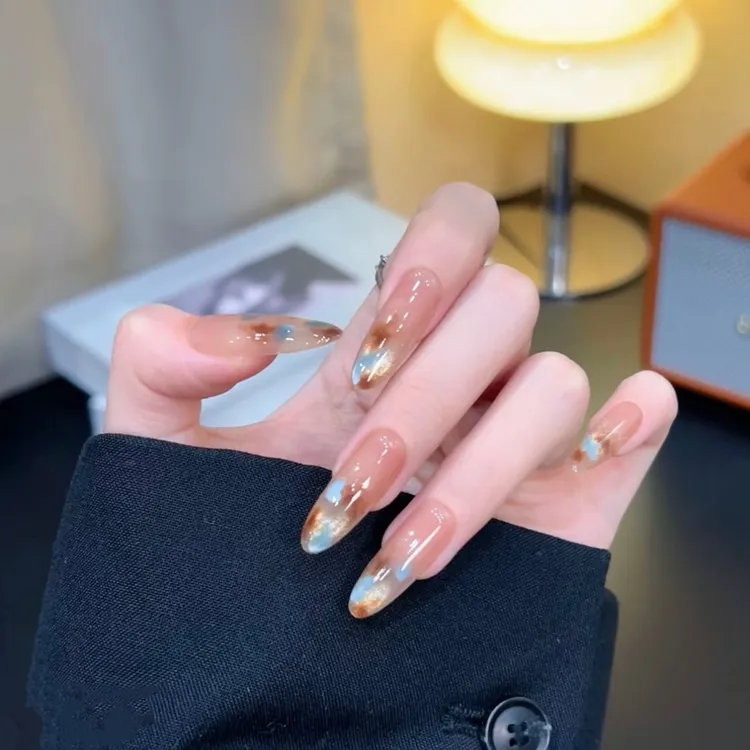 星辰秋冬纯手工穿戴甲新款琥珀猫眼显白高级感纯手作美甲贴片裸色
