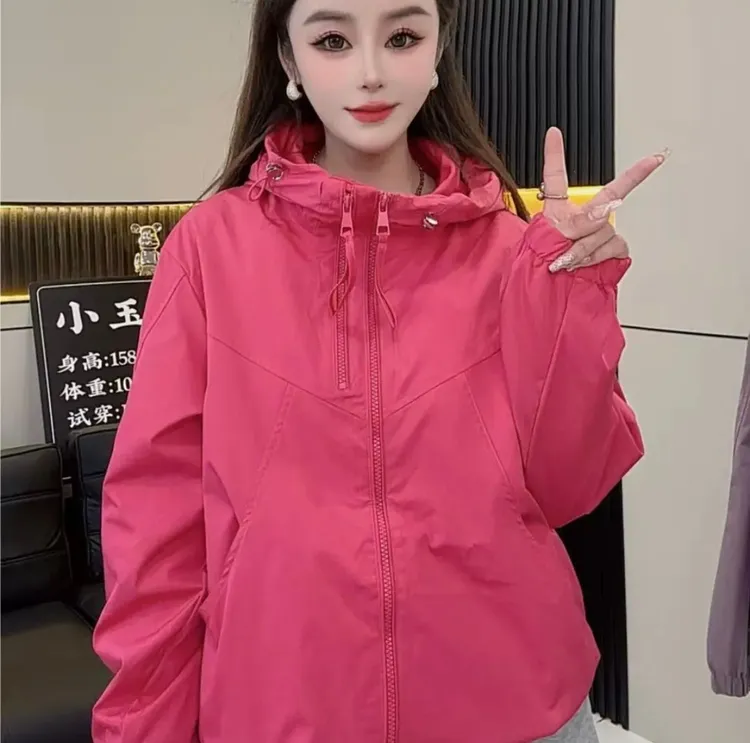 拉链防晒连帽外套小个子新款休闲短款冲锋衣夹克上衣