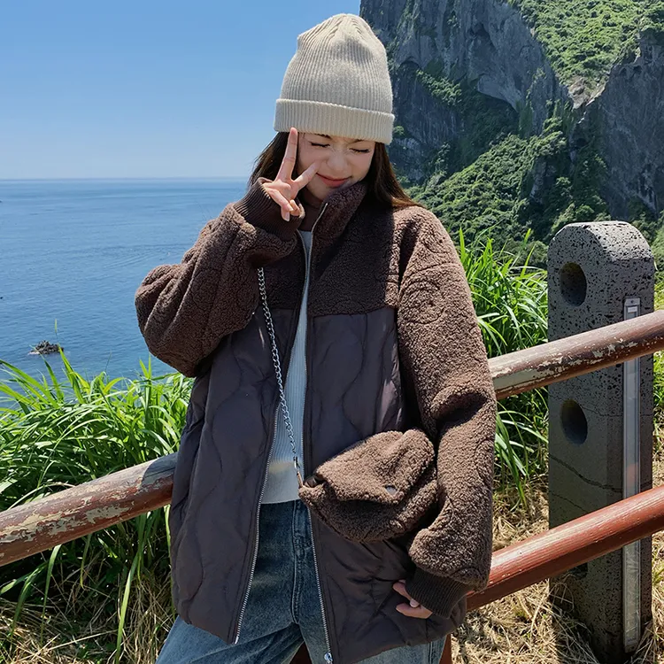 撞色立领仿羊羔毛拼接羽绒服女款冬季韩版宽松时尚ins白鸭绒外套
