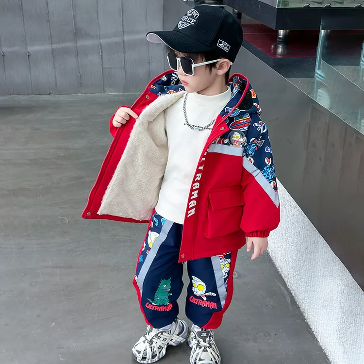 奥特曼衣服男童加绒2025新款套装宝宝痞帅加厚冬装男孩棉服外套潮