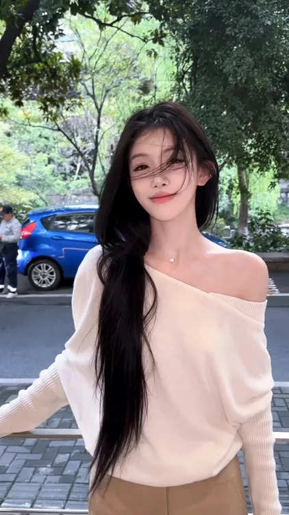 法式气质穿搭女秋季白色斜肩毛针织衫露肩上衣高腰显瘦阔腿长裤