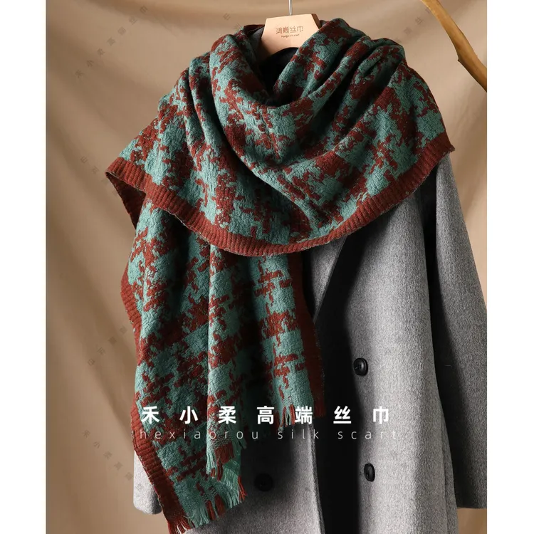 绵羊毛咖绿格纹200*60长巾女款经典百搭围巾披肩外搭保暖冬季M011