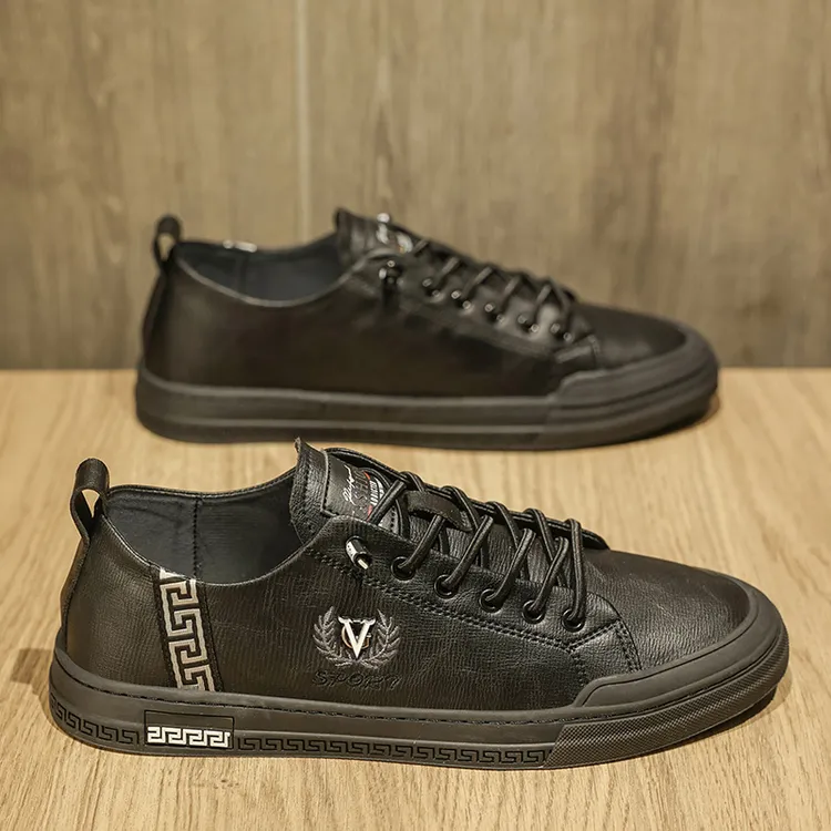 春季皮面休闲鞋子男款爆款2025新款小白鞋男生潮鞋板鞋男款运动鞋