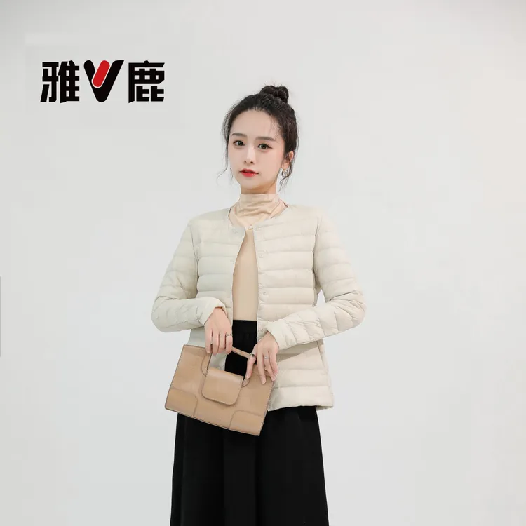 雅鹿排骨羽绒服2025新款时尚羽绒服女内胆短款内搭90绒可变领轻便