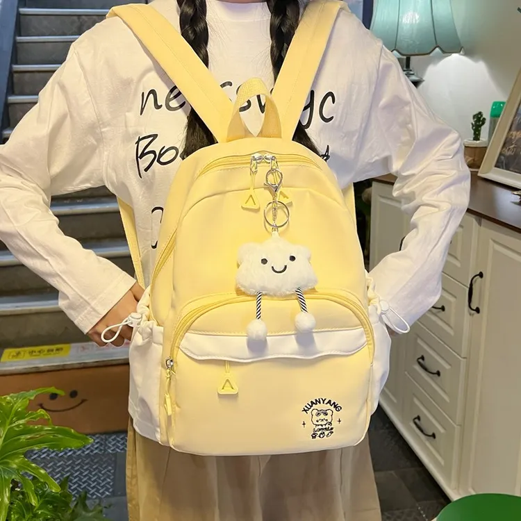 森系小清新书包简约通勤大学生双肩包初中百搭大容量女孩轻便时尚