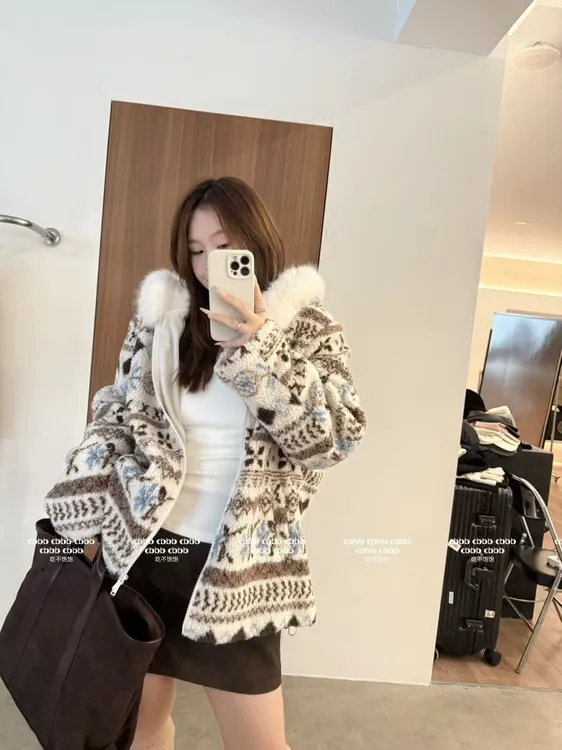 【吃不饱饱】大码 费尔岛来信 毛领羊羔绒夹克加厚外套5279