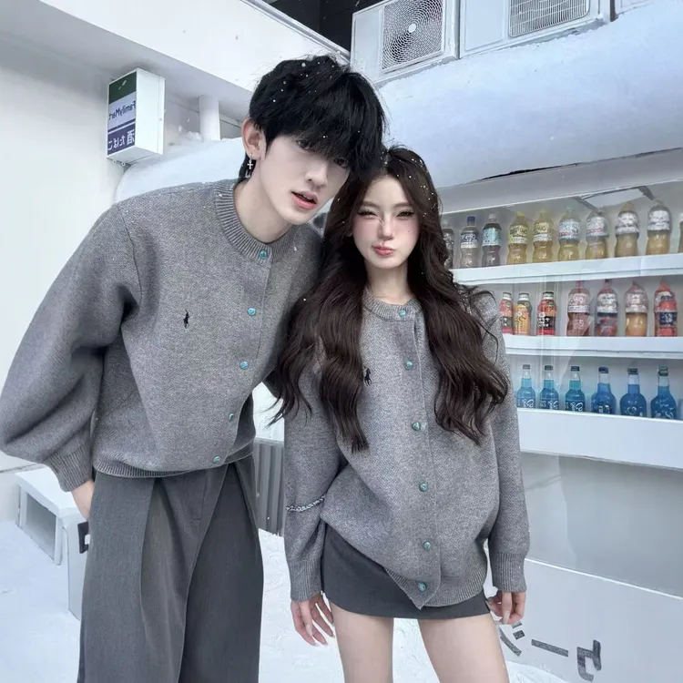 高级感情侣毛衣秋冬2025新款ins超火美式休闲男女针织衫外套百搭