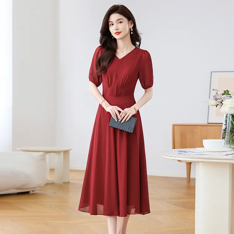 拉夏贝尔喜妈妈婚宴轻奢高级感连衣裙2025新款今年流行十三行爆款