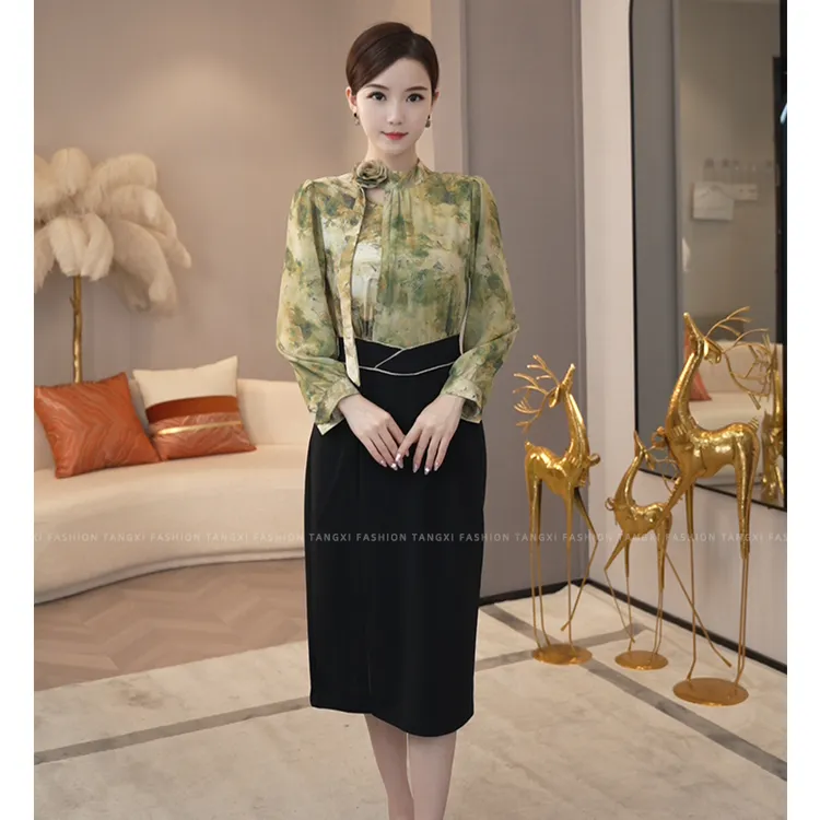 2025夏季新款【7446】轻奢名媛设计感小众中长款收腰绿色连衣裙子女