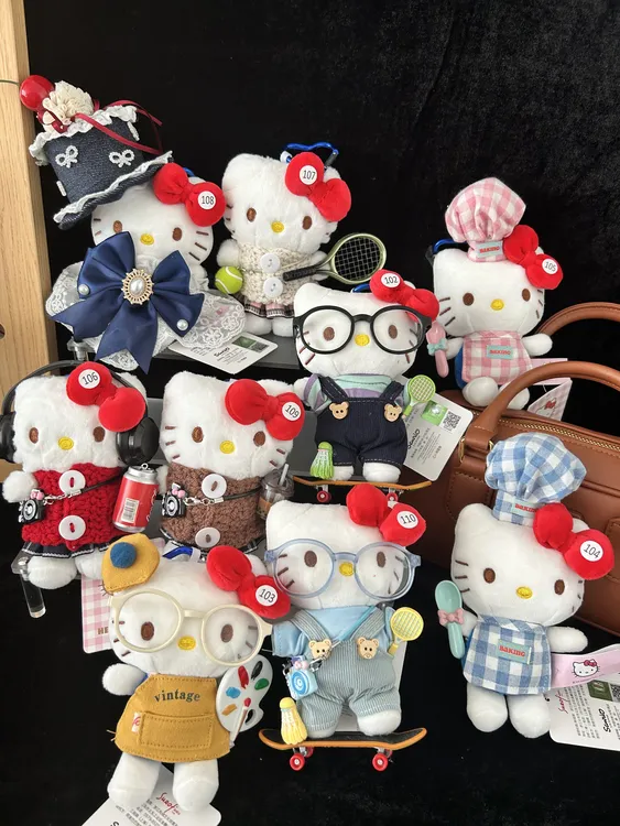 正品防伪Kitty包包挂件合集二创钥匙扣饰品毛绒摆件