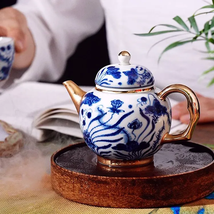 当代 成艺鱼藻纹融香茶壶陶瓷鱼藻纹描金工艺复古大容量家用泡