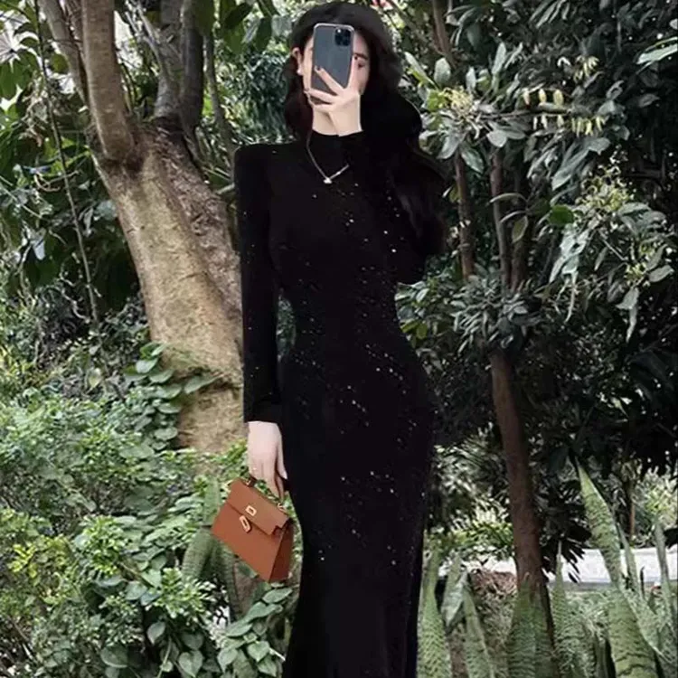 2026秋季新款高级感黑色连衣裙女打底裙包臀鱼尾半高领长裙显瘦