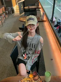 辣椒酱 上衣女2025秋季新款美式少女感显瘦的露肩防晒长袖T恤