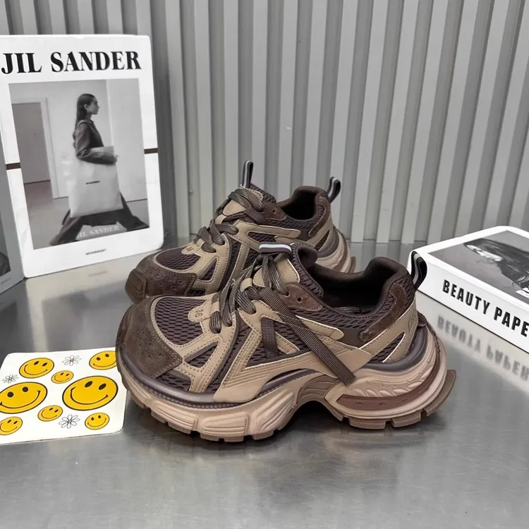 欧洲站厚底保暖加棉老爹鞋女2025冬季系带松糕增高轻便休闲运动鞋