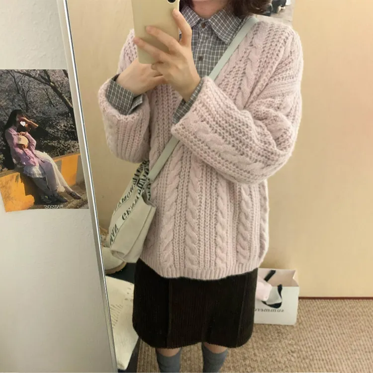 日系氛围感麻花软糯v领毛衣女秋冬外穿宽松加厚套头慵懒风针织衫