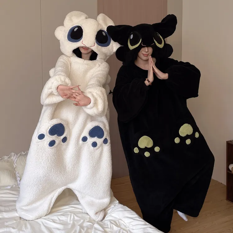 卡通无牙仔情侣连体睡衣冬季珊瑚绒加厚毛绒连帽搞怪可爱家居服女