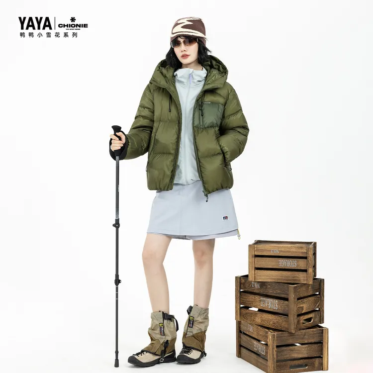 YAYA/鸭鸭小雪花系列羽绒服户外风连帽防水保暖加厚情侣休闲秋冬